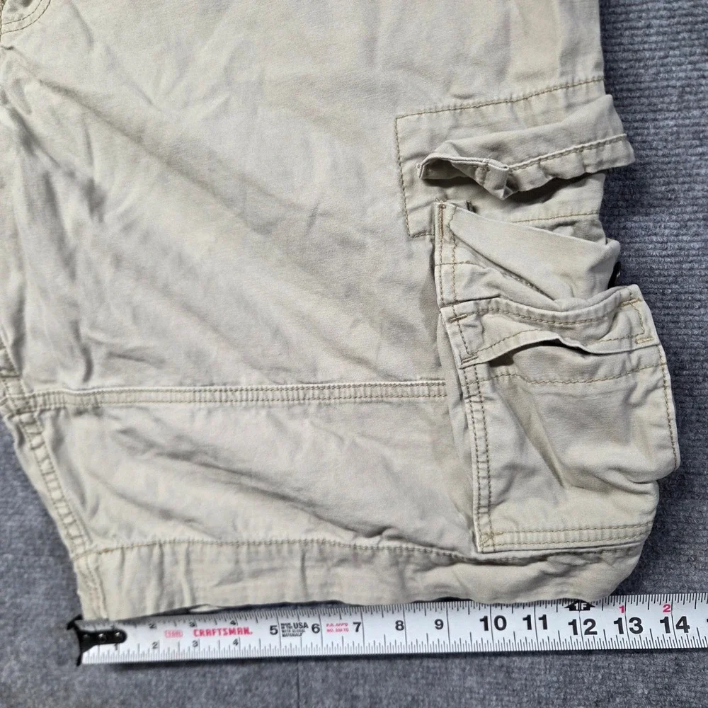 Levis Mens Tan Khaki Cotton Cargo Shorts Size 42 Multi Pocket Casual Y2K